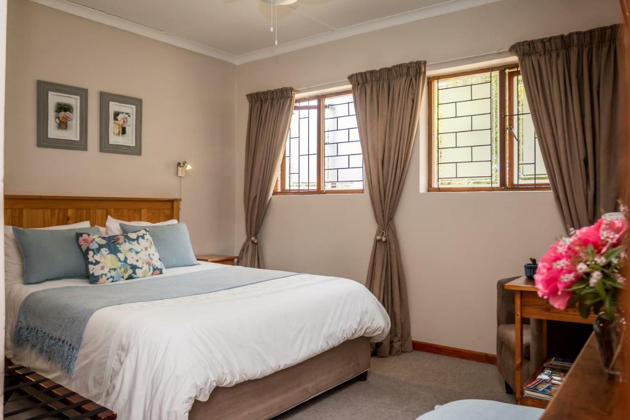 Jenny'S Guest House Grahamstown Exterior foto